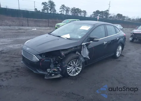 2018 Ford Focus Titanium from USA, damaged, VIN 1FADP3J28JL200516